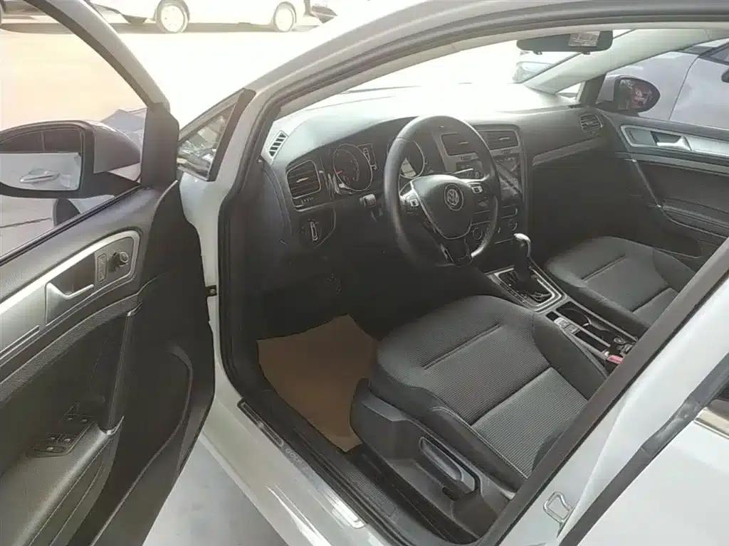 2018 Golf 230TSI Automatic Comfort — миниатюра 16