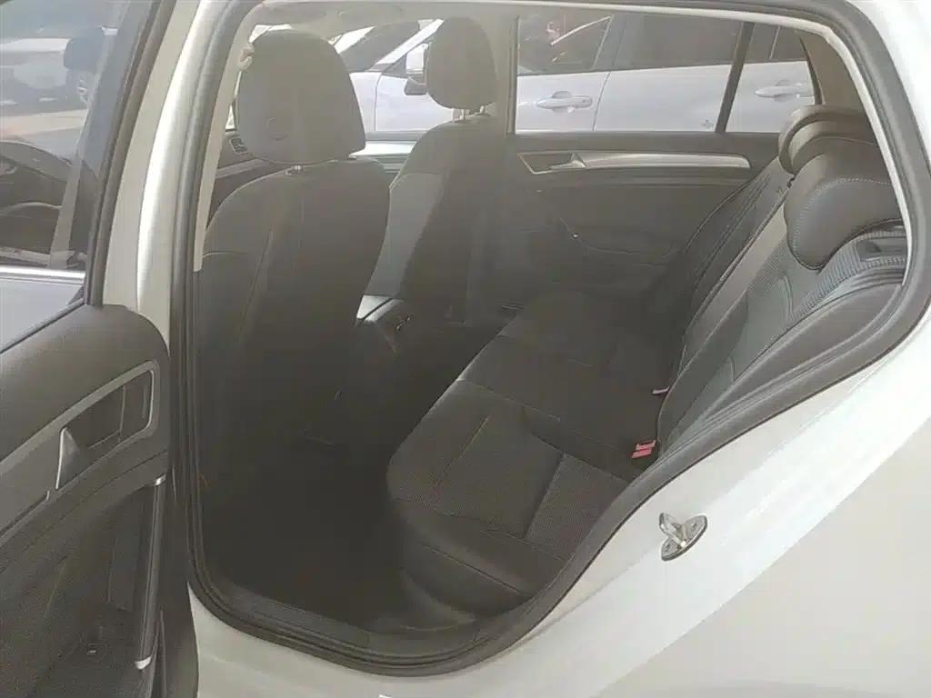 2018 Golf 230TSI Automatic Comfort — миниатюра 17