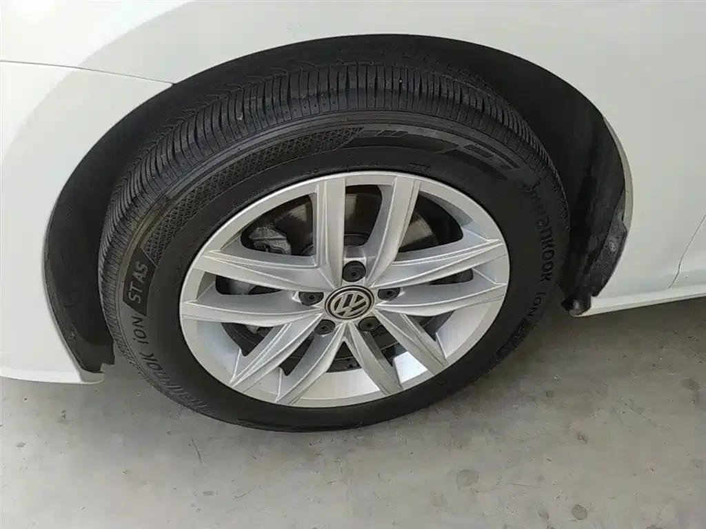 2018 Golf 230TSI Automatic Comfort — миниатюра 23