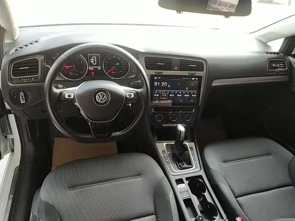 2018 Golf 230TSI Automatic Comfort — миниатюра 10