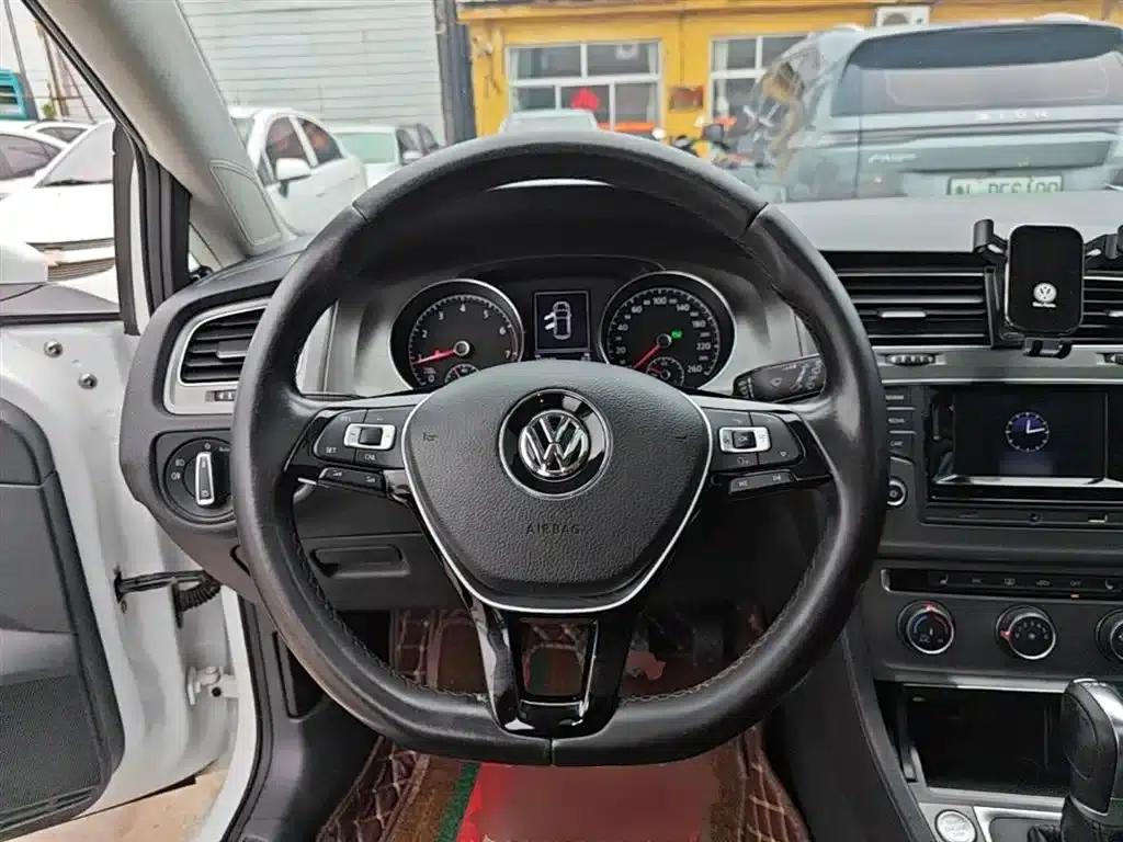 2016 Golf 230TSI Automatic Luxury — миниатюра 11