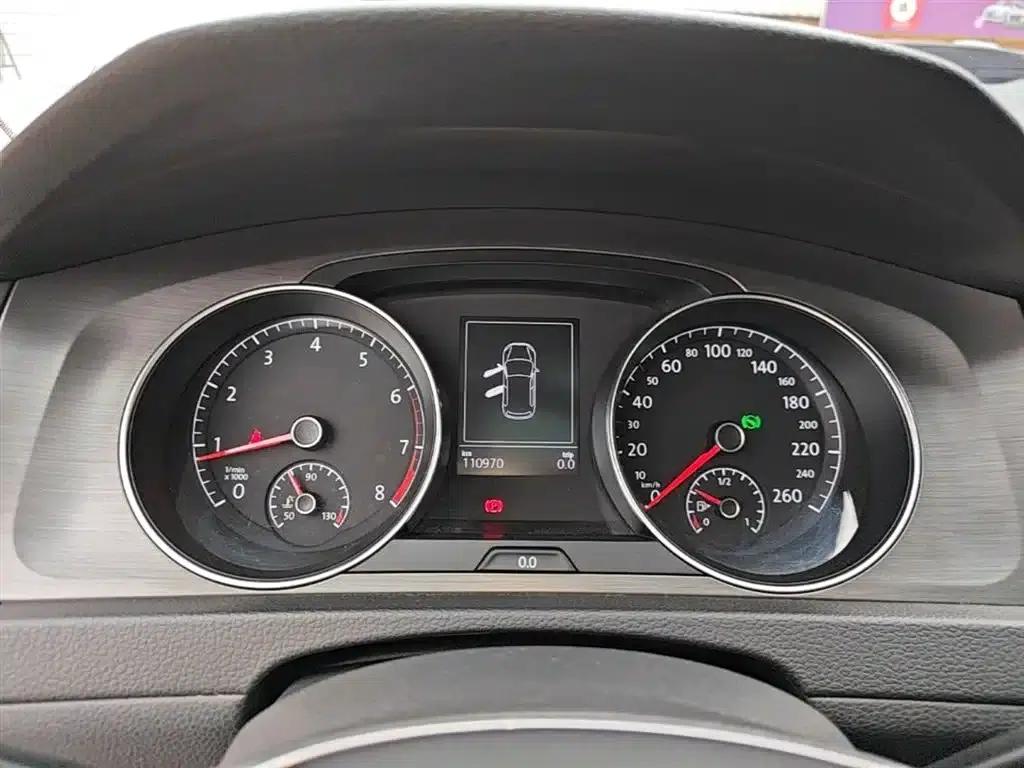 2016 Golf 230TSI Automatic Luxury — миниатюра 12