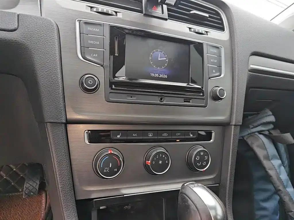 2016 Golf 230TSI Automatic Luxury — миниатюра 13