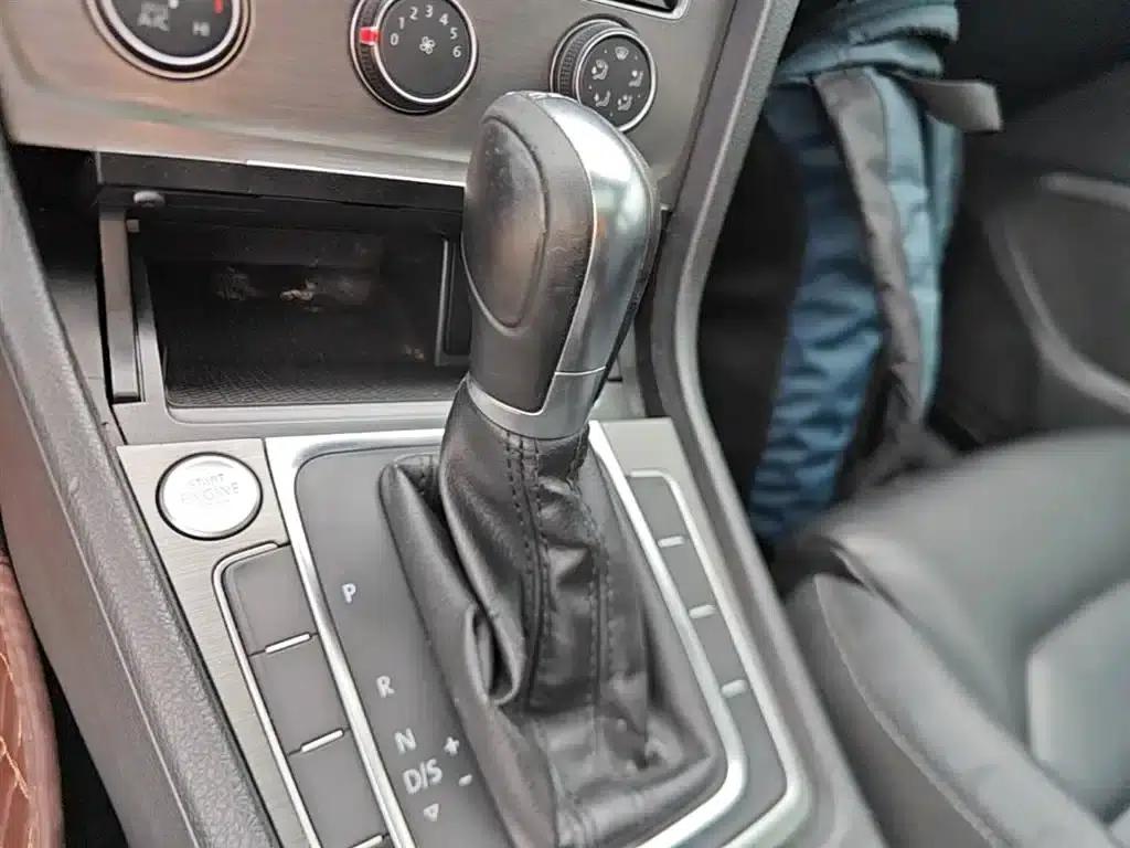 2016 Golf 230TSI Automatic Luxury — миниатюра 14