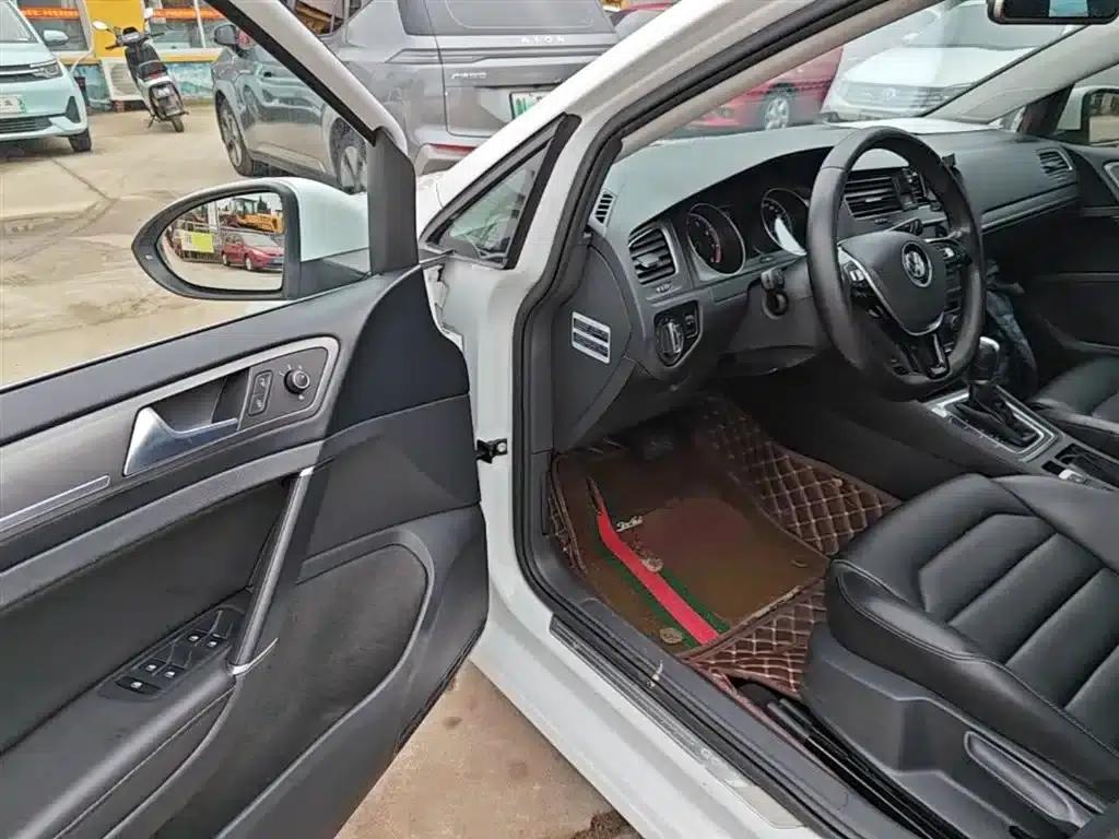 2016 Golf 230TSI Automatic Luxury — миниатюра 16