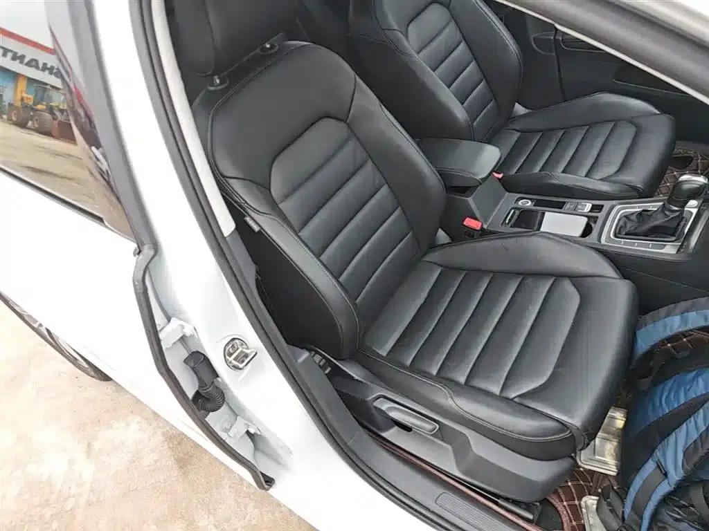 2016 Golf 230TSI Automatic Luxury — миниатюра 25
