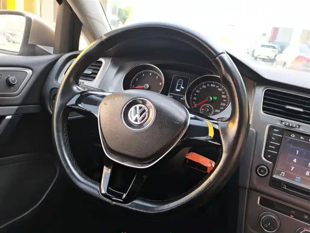 2015 Golf 1.6L Automatic Comfort — миниатюра 11