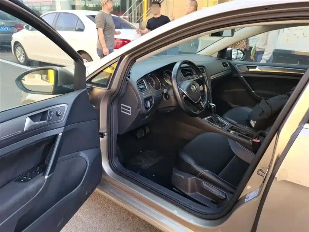 2015 Golf 1.6L Automatic Comfort — миниатюра 16