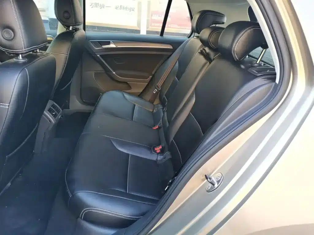 2015 Golf 1.6L Automatic Comfort — миниатюра 17