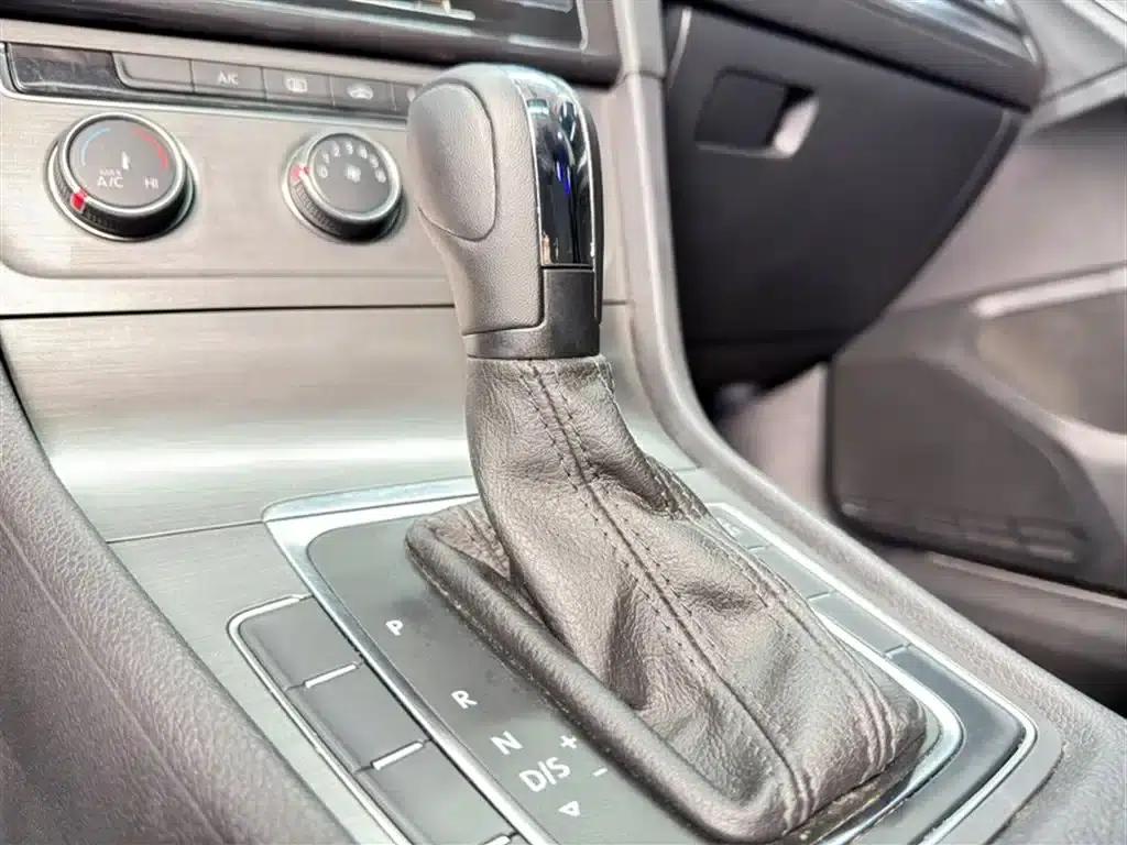 2015 Golf 1.4TSI Automatic Comfort — миниатюра 11