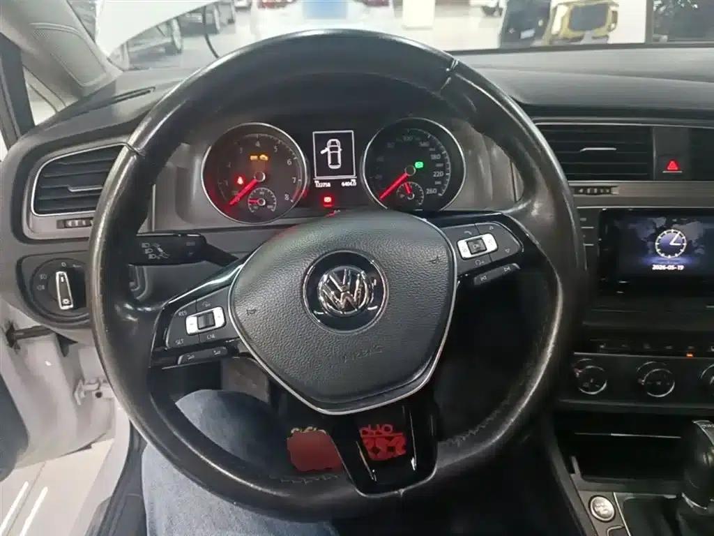 2016 Golf 230TSI Automatic Luxury — миниатюра 11