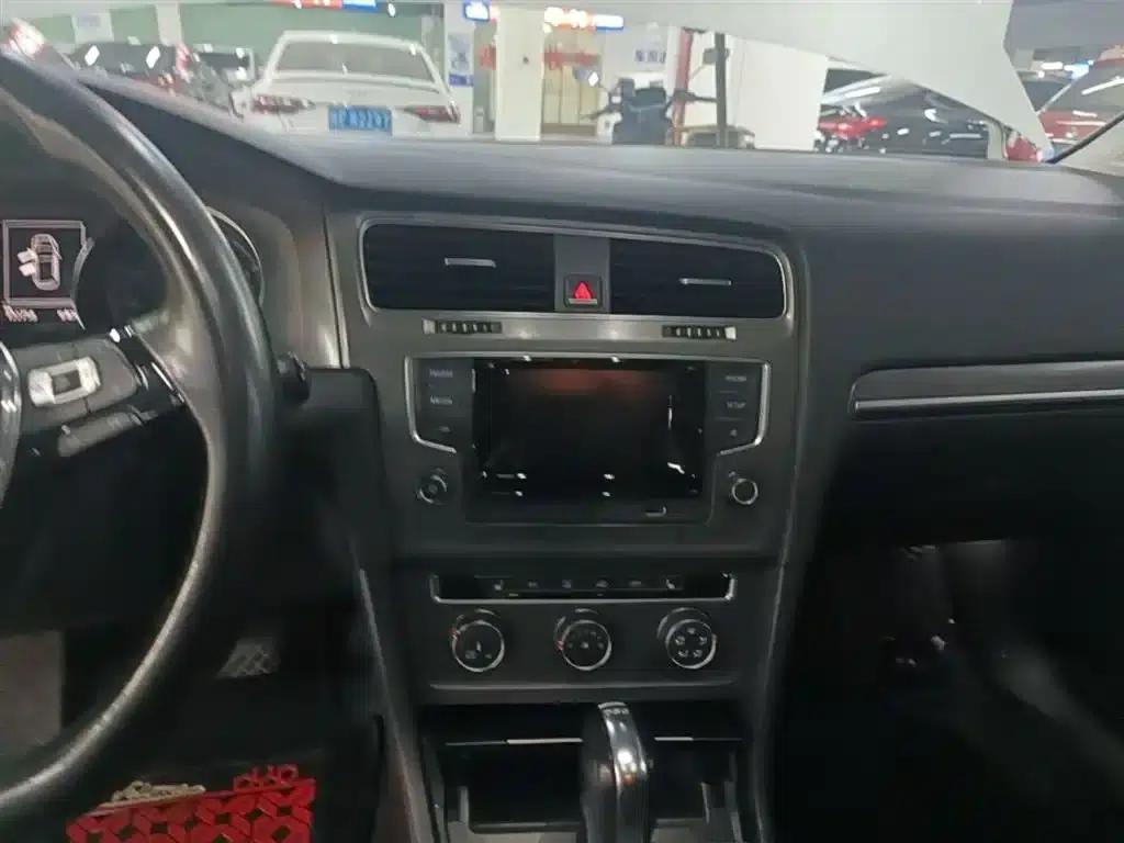 2016 Golf 230TSI Automatic Luxury — миниатюра 13
