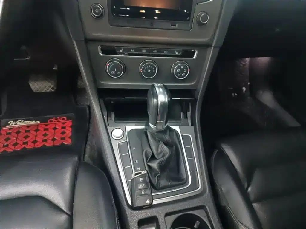 2016 Golf 230TSI Automatic Luxury — миниатюра 14