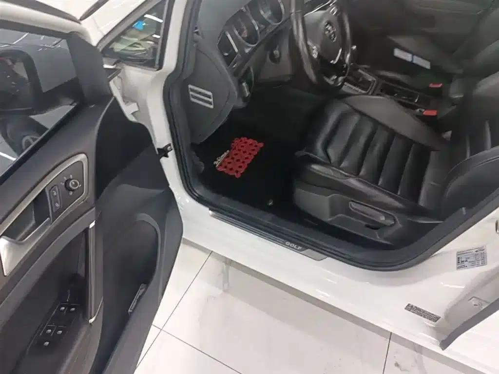 2016 Golf 230TSI Automatic Luxury — миниатюра 16