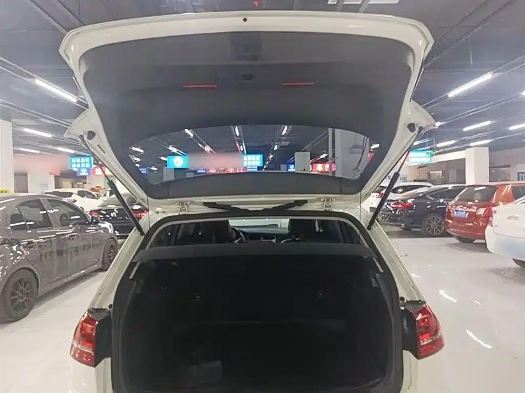 2016 Golf 230TSI Automatic Luxury — миниатюра 19