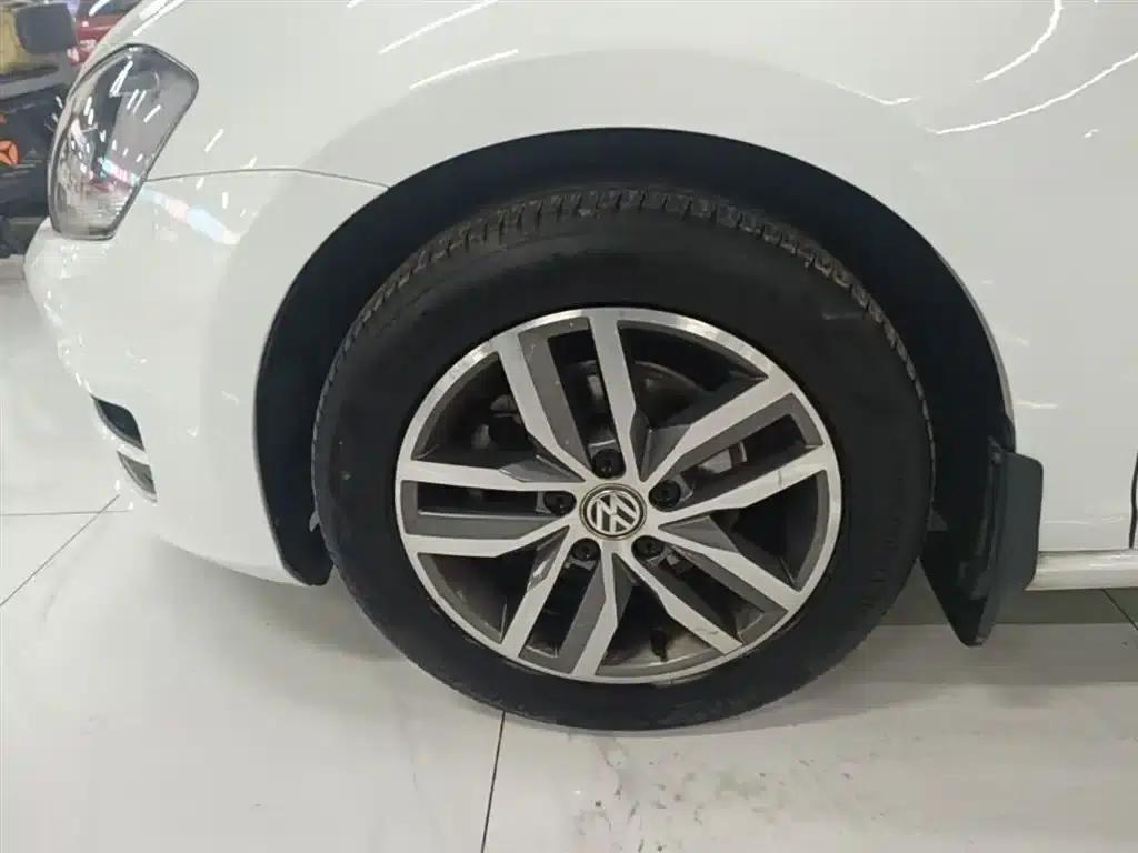 2016 Golf 230TSI Automatic Luxury — миниатюра 23