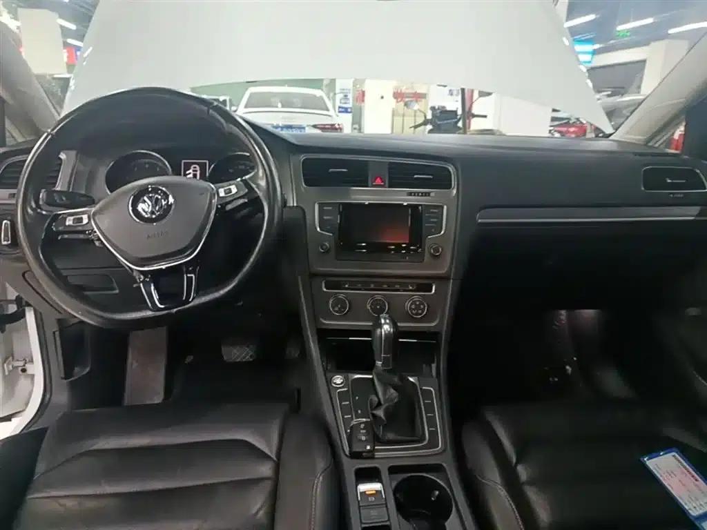 2016 Golf 230TSI Automatic Luxury — миниатюра 10