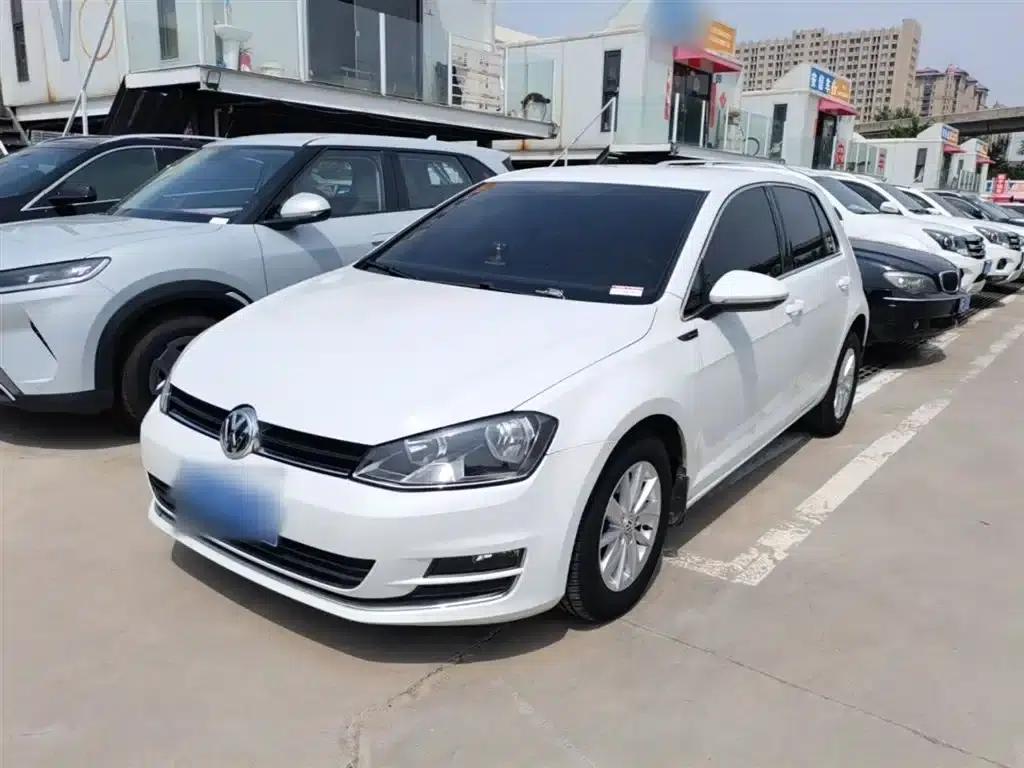 2014 Golf 1.6L Automatic Fashion Edition — миниатюра 1