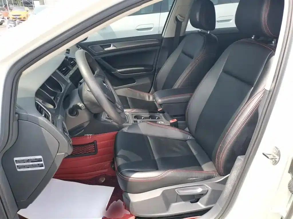 2014 Golf 1.6L Automatic Fashion Edition — миниатюра 15