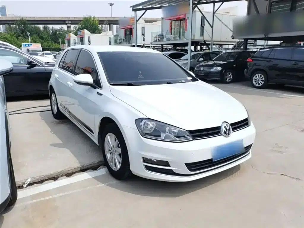 2014 Golf 1.6L Automatic Fashion Edition — миниатюра 4