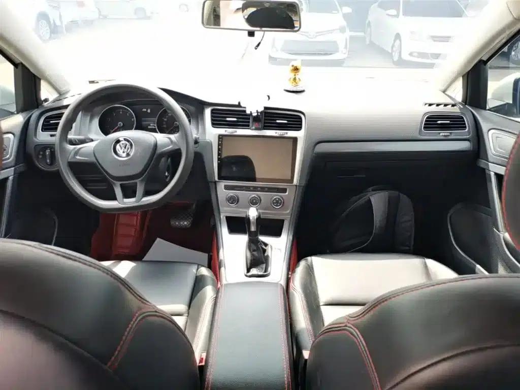 2014 Golf 1.6L Automatic Fashion Edition — миниатюра 10