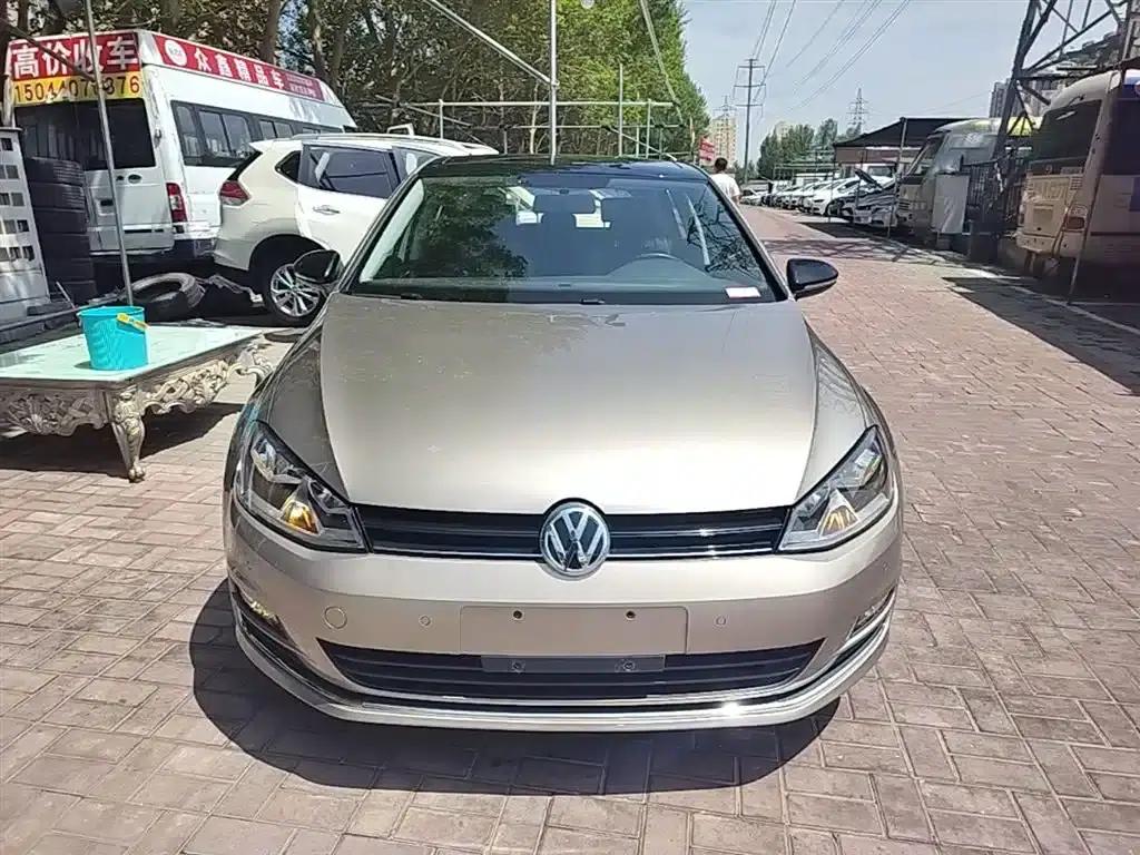 2017 Golf 1.6L Automatic Comfort Millionth Unit Commemorative Edition — миниатюра 3