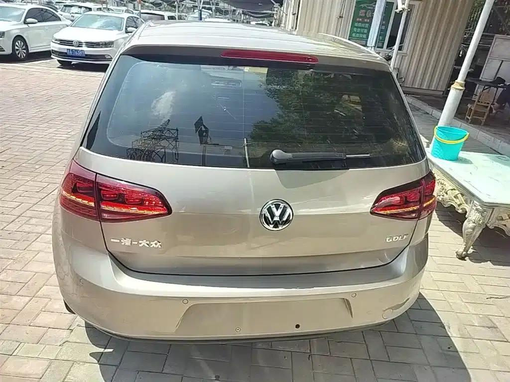 2017 Golf 1.6L Automatic Comfort Millionth Unit Commemorative Edition — миниатюра 6