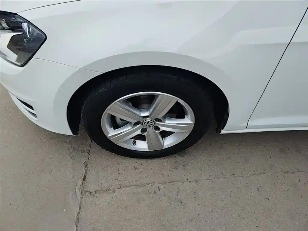 2015 Golf 1.4TSI Automatic Luxury — миниатюра 21