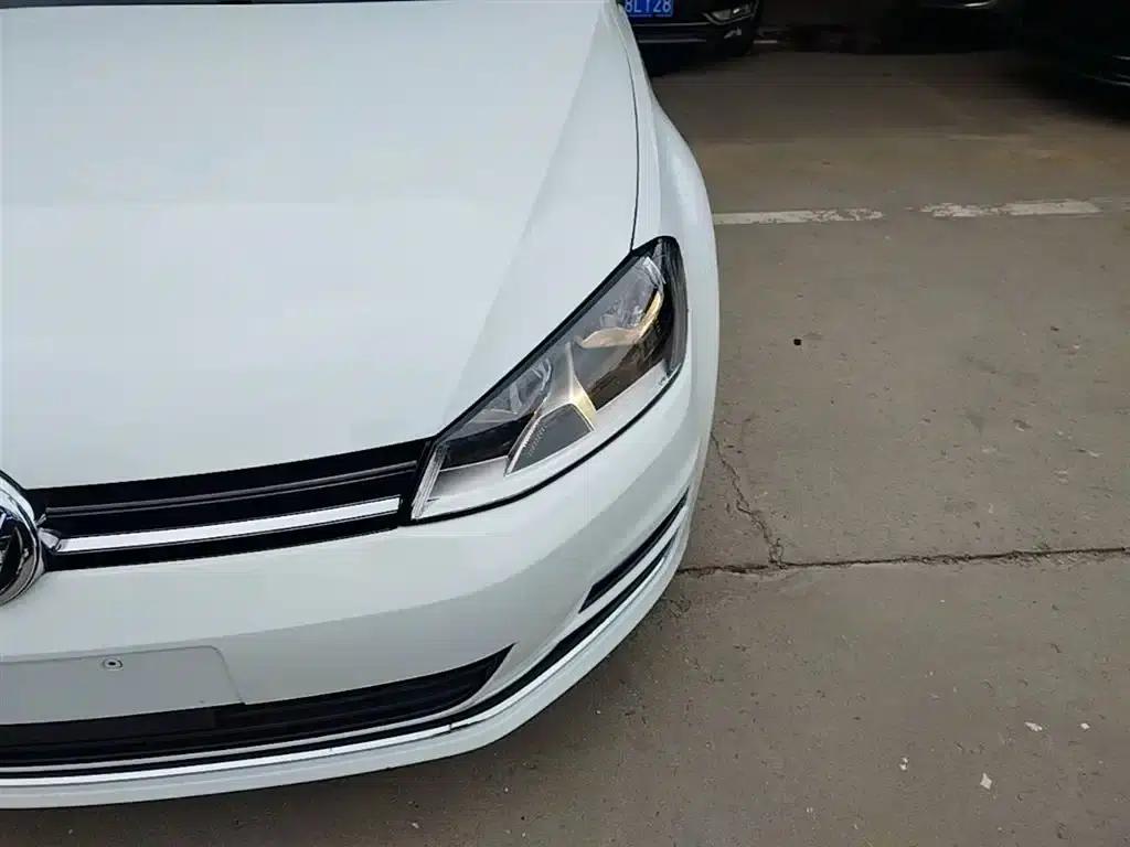 2015 Golf 1.4TSI Automatic Luxury — миниатюра 22