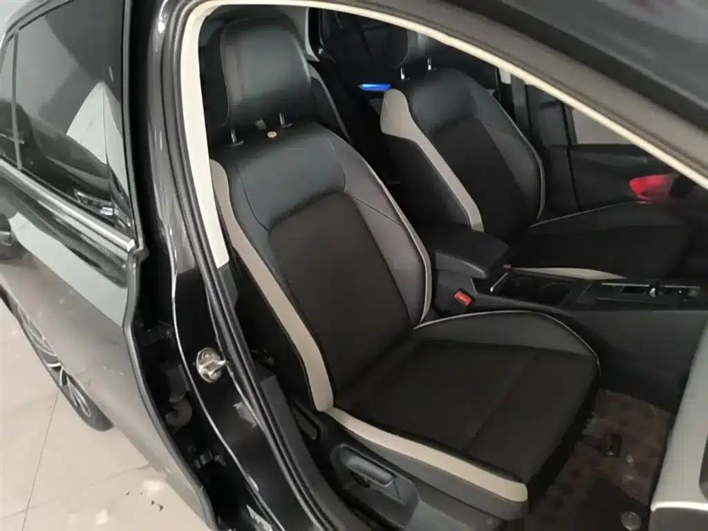 2021 Golf 280TSI DSG 30th Anniversary Edition — миниатюра 25