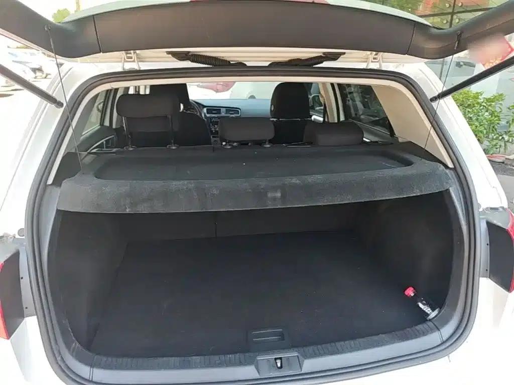2016 Golf 1.6L Automatic Fashion Edition — миниатюра 15