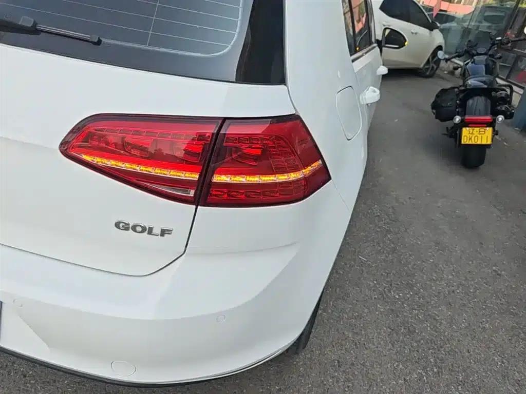 2016 Golf 1.6L Automatic Fashion Edition — миниатюра 24