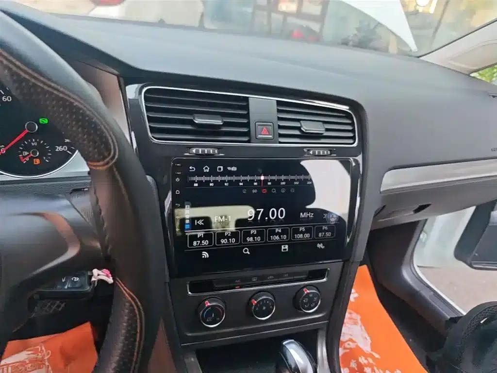 2016 Golf 1.6L Automatic Fashion Edition — миниатюра 9