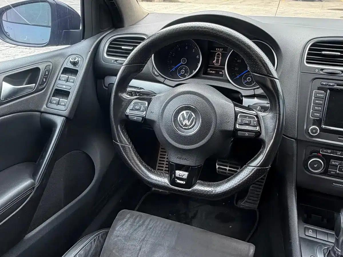 2011 Golf 2.0TSI R (Imported) — миниатюра 16