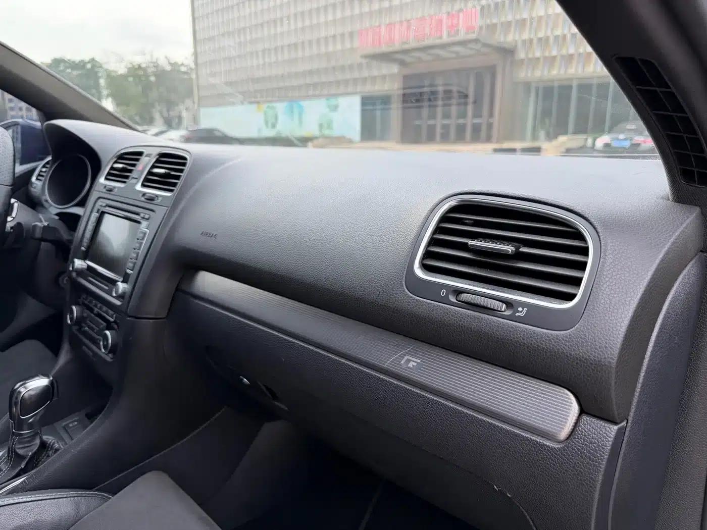 2011 Golf 2.0TSI R (Imported) — миниатюра 20