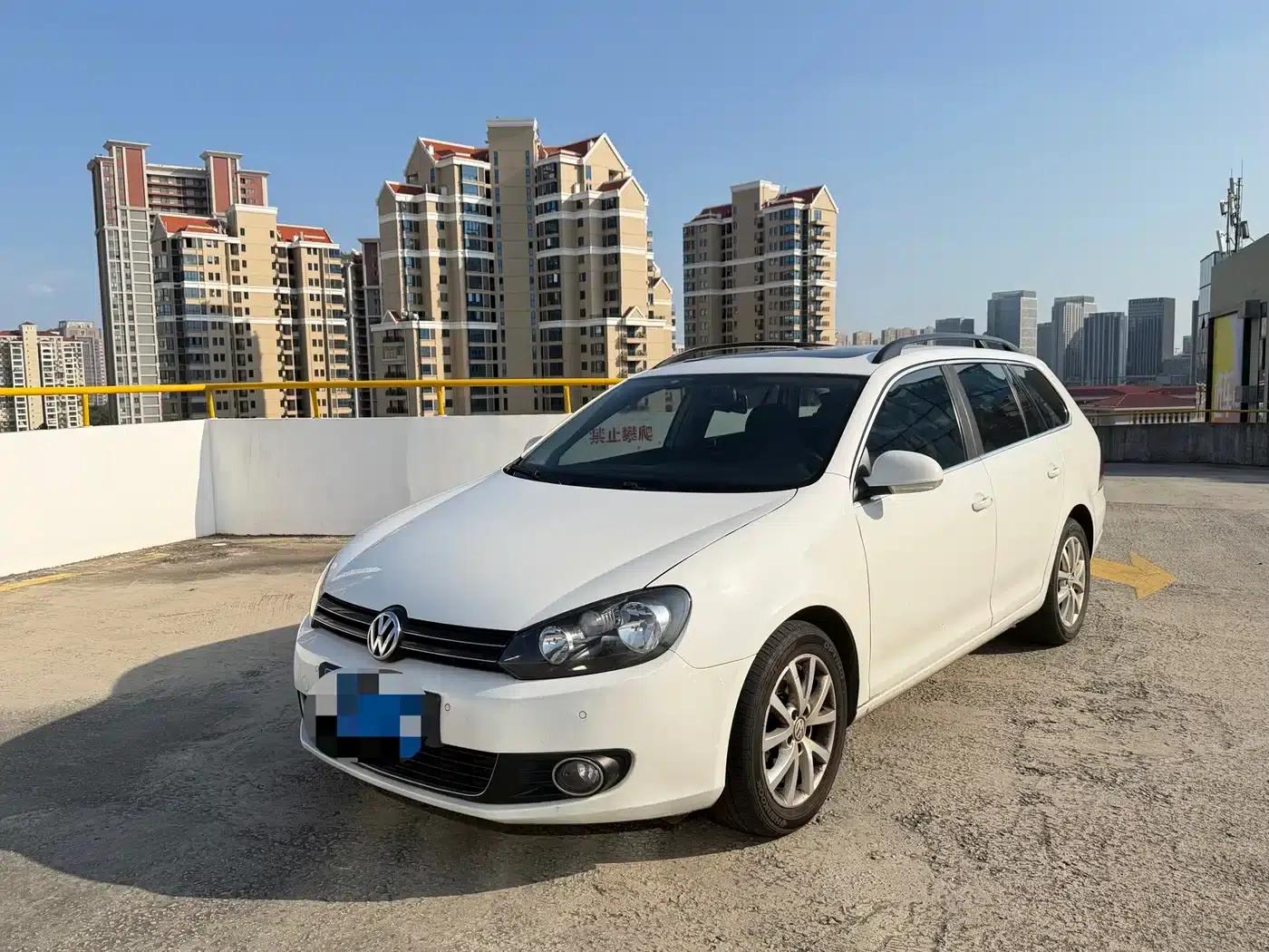 2014 Golf 1.4TSI Luxury Touring Edition (Imported) — миниатюра 1