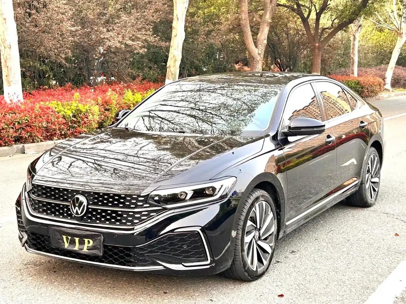 2022 Volkswagen Passat 330TSI Starry Sky Elite Edition — миниатюра 1