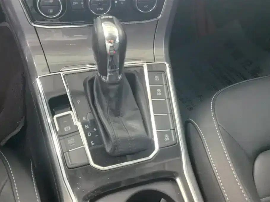 2016 Passat 330TSI DSG Royal Edition — миниатюра 16