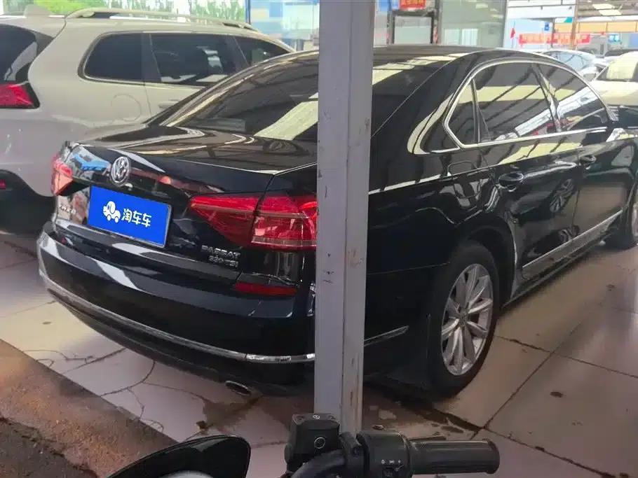 2016 Passat 330TSI DSG Royal Edition — миниатюра 3