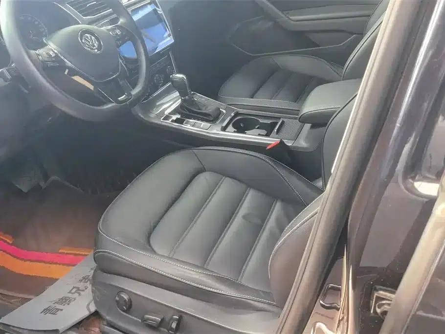 2016 Passat 330TSI DSG Royal Edition — миниатюра 9