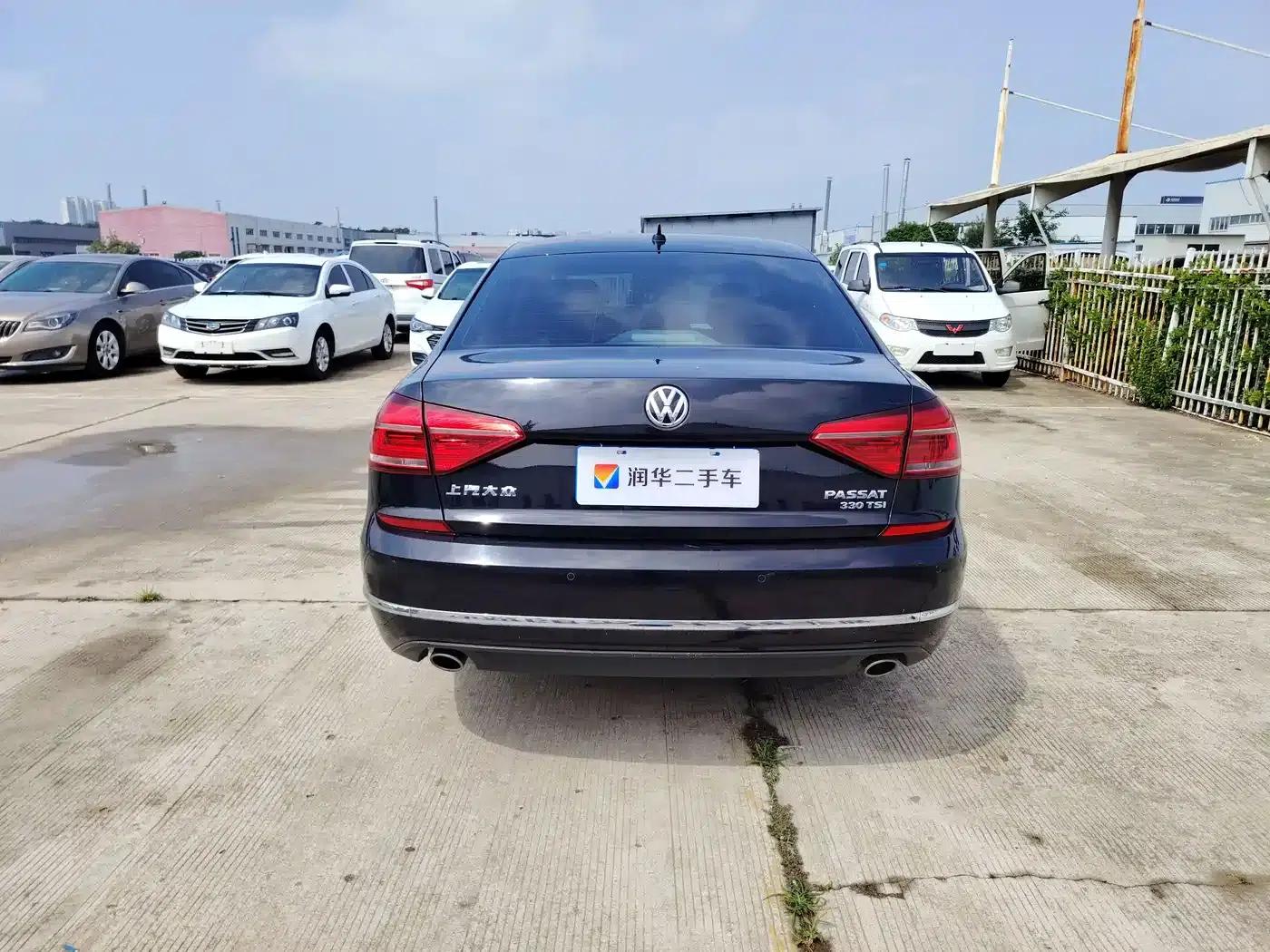 2017 Passat 330TSI DSG Premium Edition — миниатюра 11