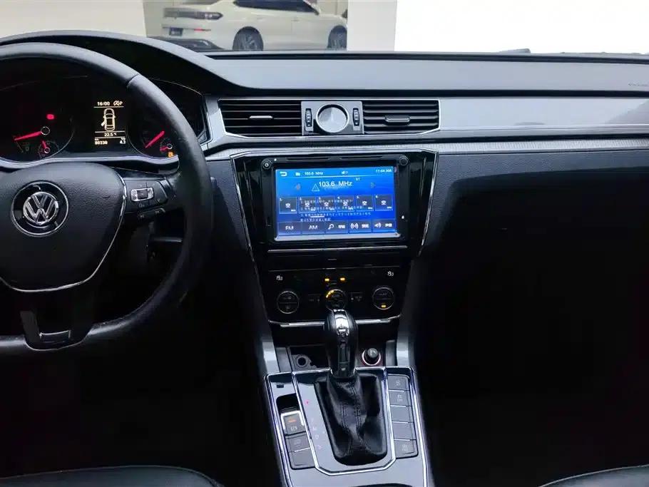 2016 Passat 330TSI DSG Premium Edition — миниатюра 13