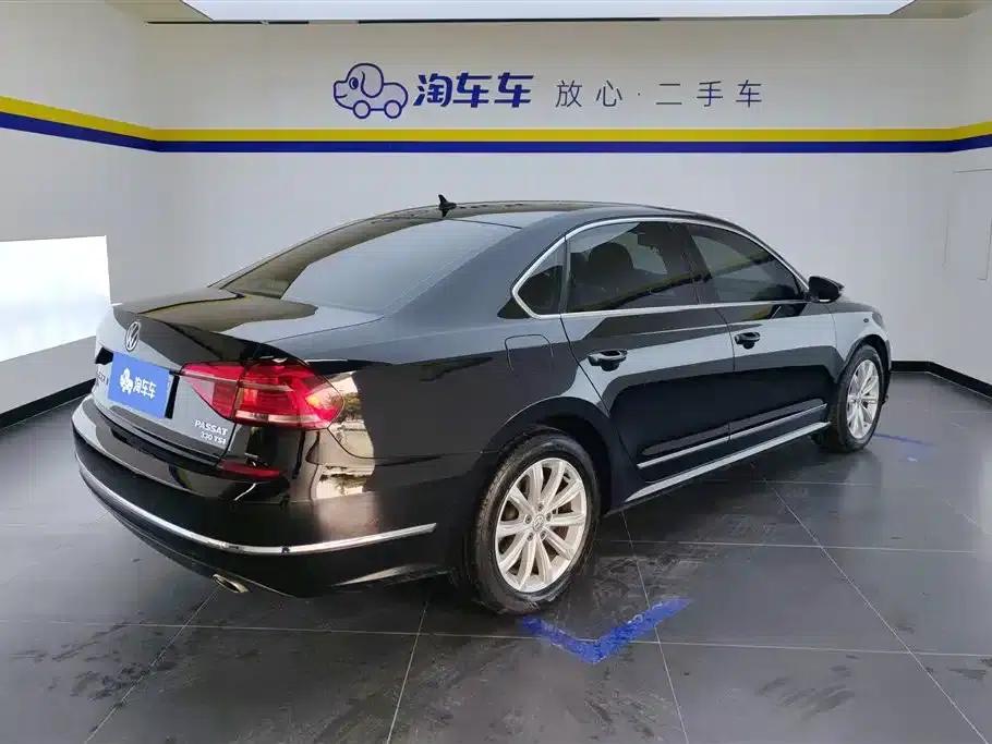 2016 Passat 330TSI DSG Premium Edition — миниатюра 3