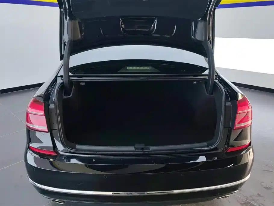 2016 Passat 330TSI DSG Premium Edition — миниатюра 4