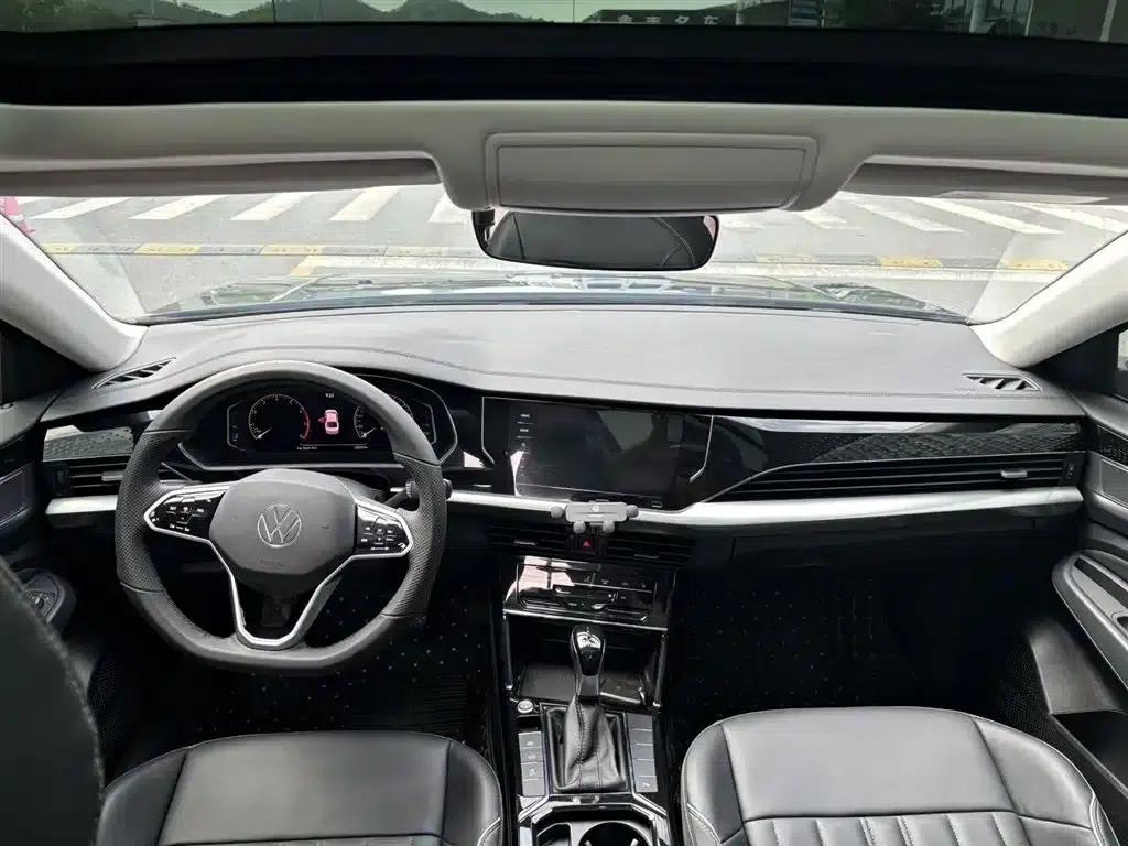 2023 Passat Facelift 330TSI Starry Sky Elite Edition — миниатюра 5