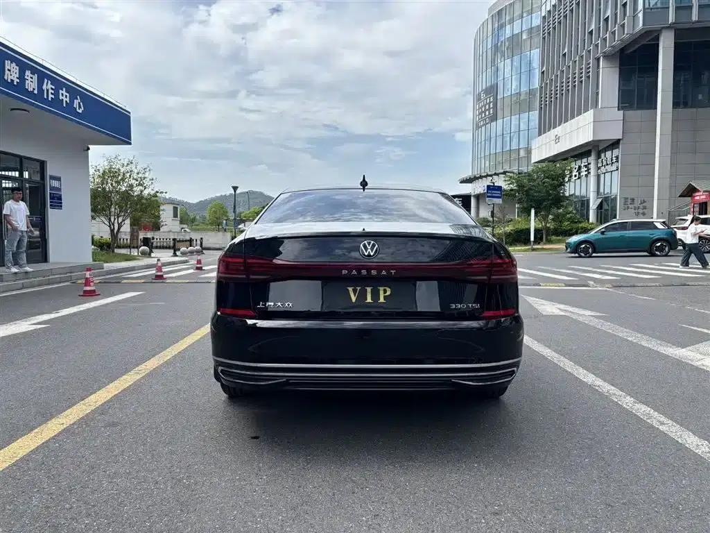 2023 Passat Facelift 330TSI Starry Sky Elite Edition — миниатюра 8