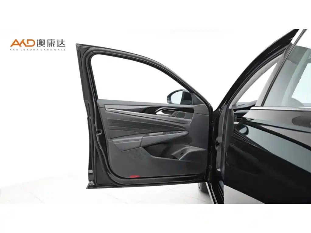 Passat/2.0T/2025/Outstanding 380TSI Dragon Edition — миниатюра 10