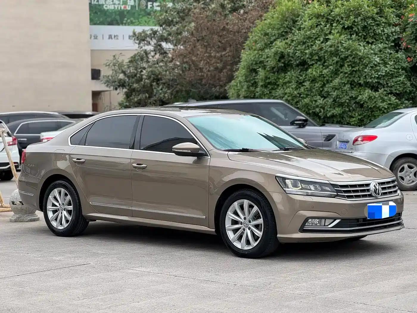 2016 Passat 330TSI DSG Royal Edition — миниатюра 3