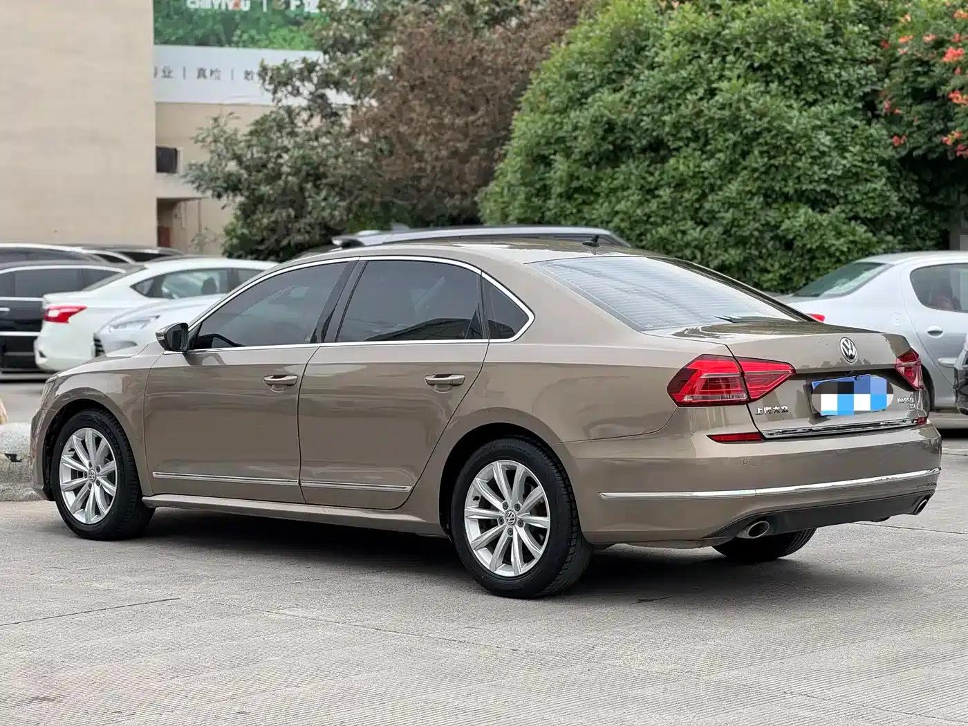 2016 Passat 330TSI DSG Royal Edition — миниатюра 4