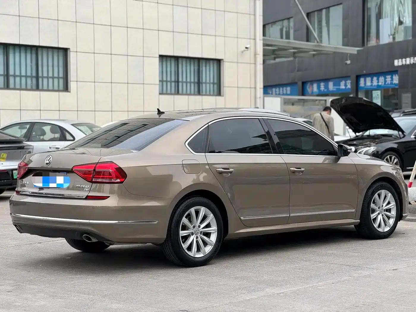 2016 Passat 330TSI DSG Royal Edition — миниатюра 6